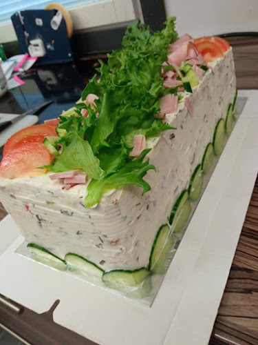 Opinii despre Tyngän Kotileipomo în Tynkä - Ravintola-ala