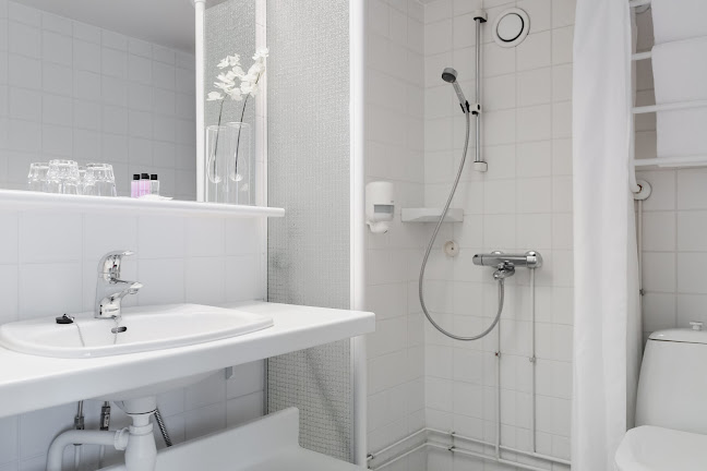 Opinii despre Teatterihotelli Riihimäki în Riihimäki - Ravintola-ala