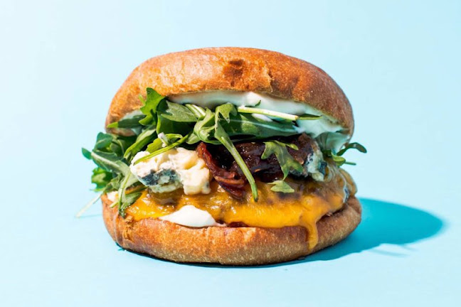 Comentarii opinii despre Naughty BRGR & DIF Döner Jyväskylä