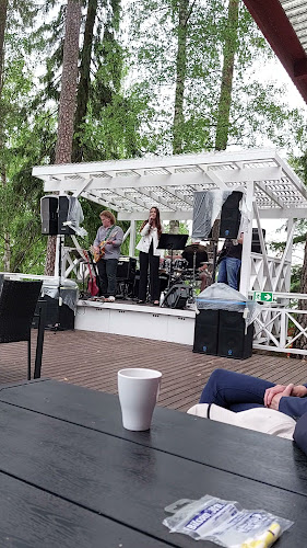 Comentarii opinii despre Villa Haikari Kesäolohuone - Tarkista aukioloajat www.villahaikari.fi!