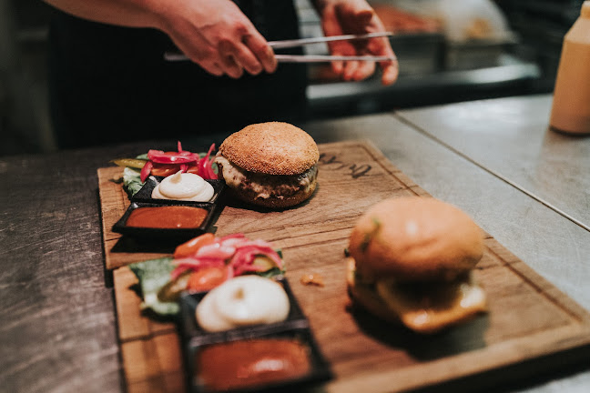 Treffi Pub & Bistro - Ravintola-ala