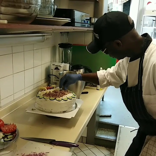 Oneil's Kitchen Open Times