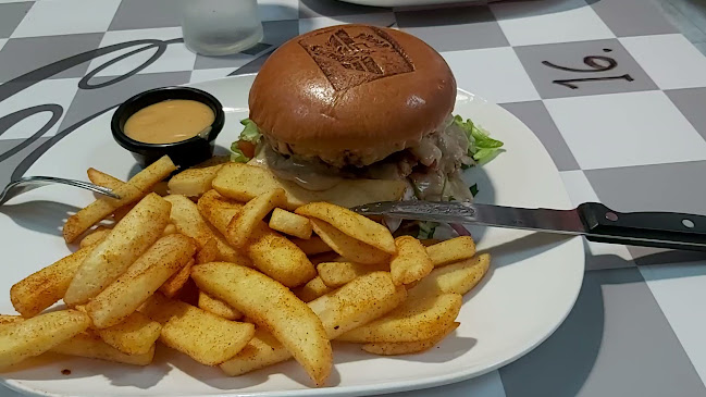 Opinii despre Fifth Avenue în Hämeenlinna - Ravintola-ala