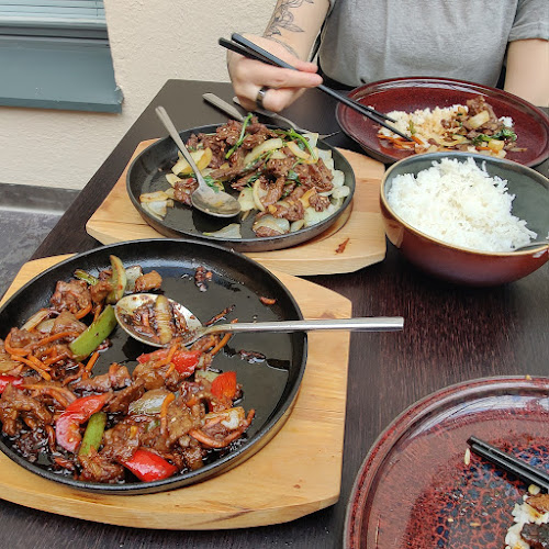 Golden Flower restaurant & lounge bar - Ravintola-ala