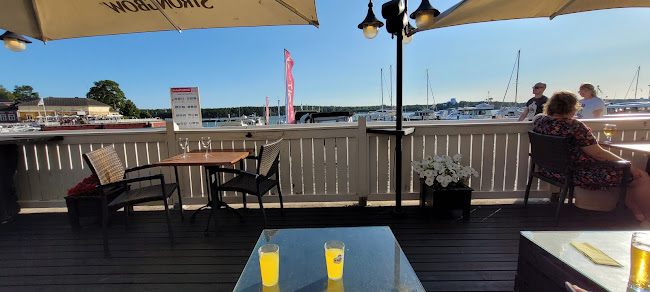 Opinii despre Santala Bar & Lounge în Naantali - Ravintola-ala