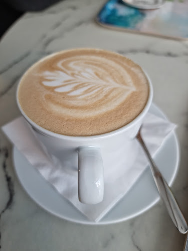 Pharmacy House - Café & Bakery - Ravintola-ala