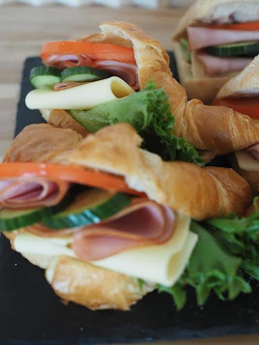 Comentarii opinii despre Lauran Kaffila