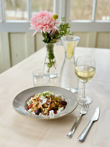 MBakery Café Villa Saaro Open Times