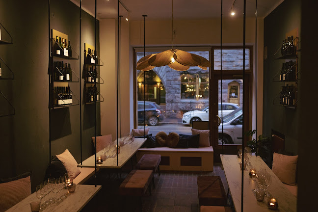 Grape Wine Bar & Tasting Room - Ravintola-ala