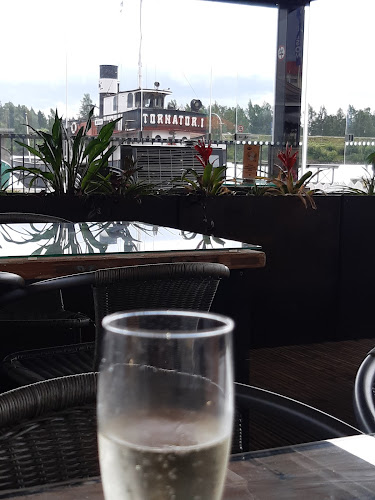 Satama Cafe & Bistro - Ravintola-ala