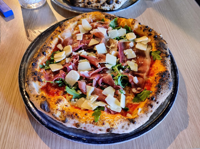 Opinii despre Pizzeria 450°C & Gelateria Nuvole în Turku - Ravintola-ala