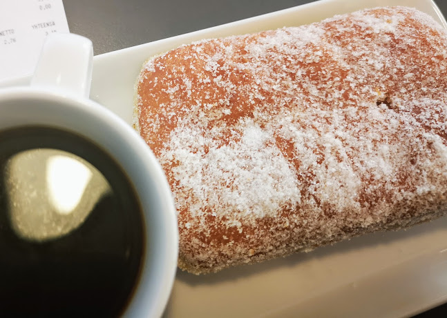 Leipomo Salonen Phone number