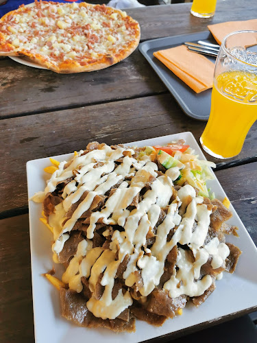 https://www.facebook.com/pizzerialamel/