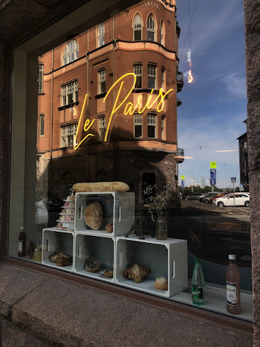 https://www.instagram.com/cafe.leparis