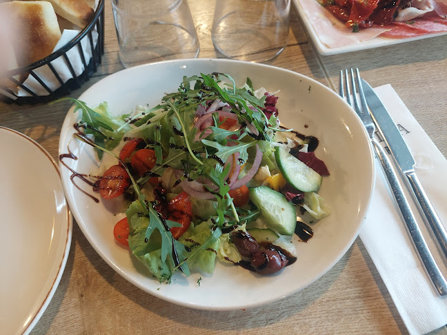 La Bella Trattoria - Ravintola-ala