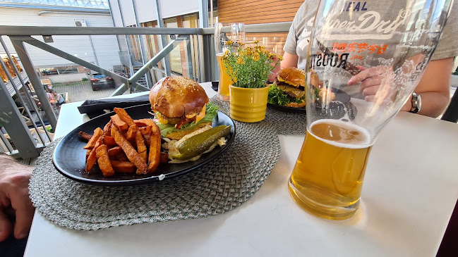 Cafe Rooster - Ravintola-ala