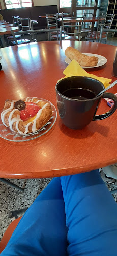 Opinii despre Liisan Leipomo în Lempäälä - Ravintola-ala