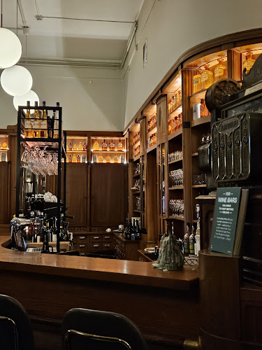 Viinibaari Apotek / Wine Bar Apotek - Helsinki