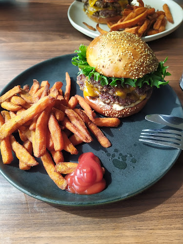 Opinii despre Clubhouse Burgers în Lohja - Ravintola-ala