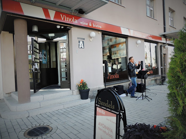 Vinola Phone number