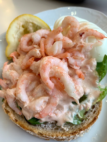 https://www.fazer.fi/fazer-cafe/kahvilat/karl-fazer-cafe/