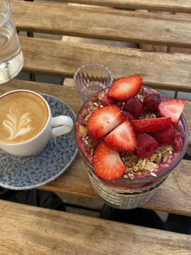 Opinii despre Green Hippo Kallio în Helsinki - Ravintola-ala