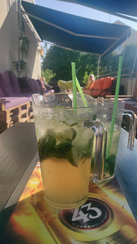 Bar & Night Club Luck Lady - Ravintola-ala