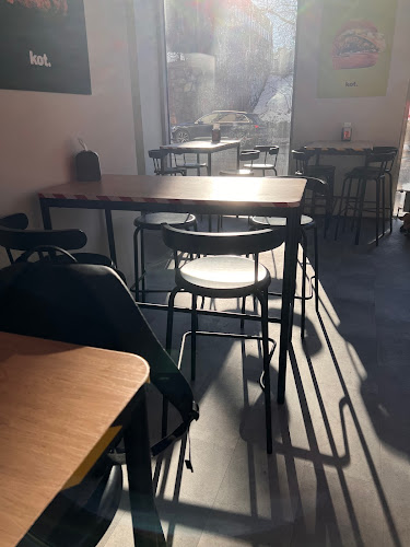 Opinii despre KotKot Helsinki Kallio în Helsinki - Ravintola-ala