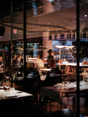 Restaurant Lucy in the Sky Phone number