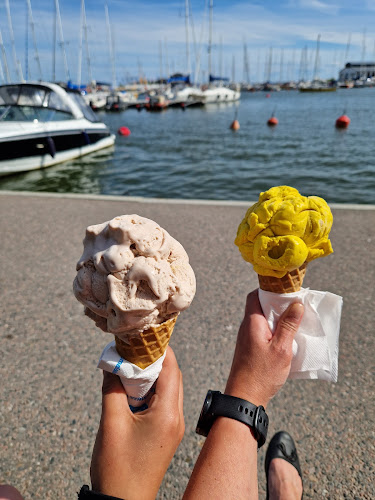 Helsingin jäätelötehdas, Kaivopuiston jäätelökioski - Helsinki