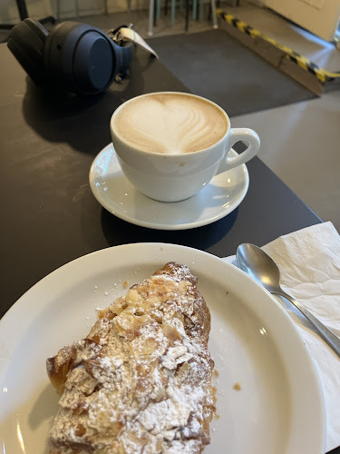 Comments and reviews of Le Grenier