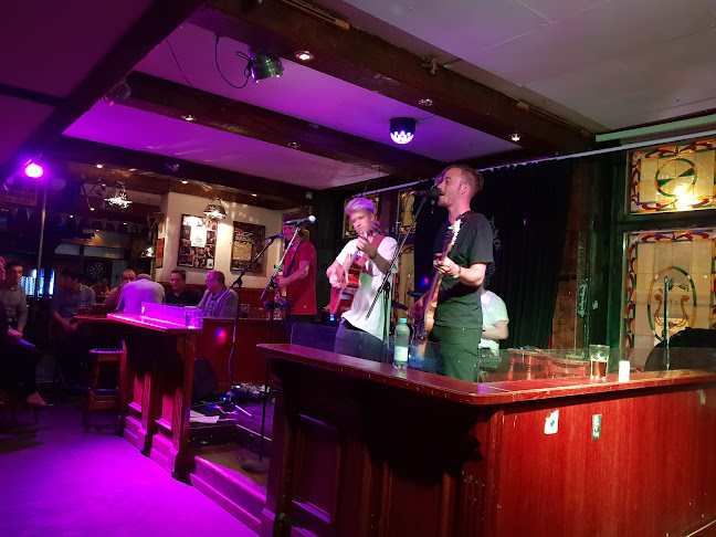 Molly Malone's Irish Bar - Ravintola-ala