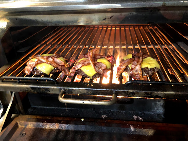 Comentarii opinii despre Sali Sports & Grill