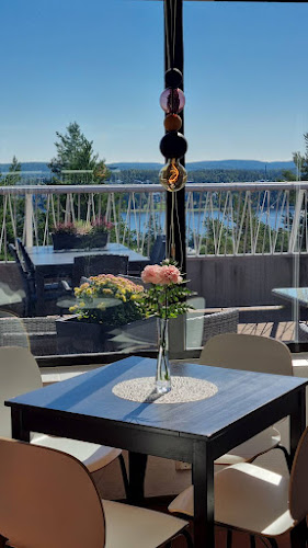 Café & Restaurant Vesilinna - Ravintola-ala