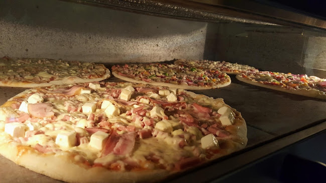 Opinii despre Jämsän Taksimi Kebab-Pizzeria în Jämsä - Ravintola-ala