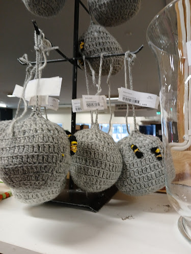 Bella Itsepalvelukirpputori Phone number