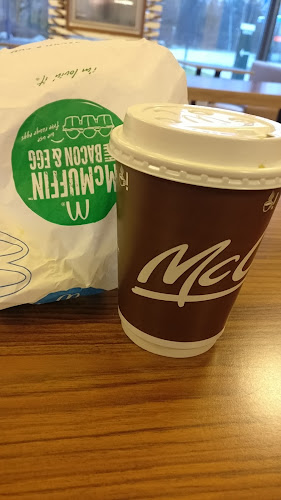 McDonald's Helsinki Pukinmäki - Ravintola-ala