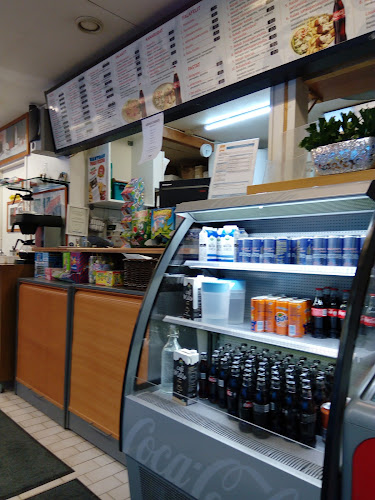 Opinii despre Ylästön Pizza & Kebab & Grilli în Vantaa - Ravintola-ala