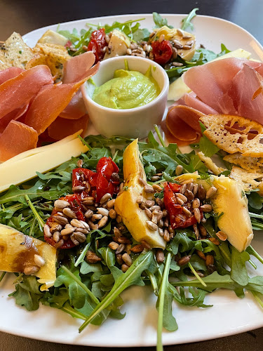 Rehtori Pizzeria & Cafe - Sääskjärvi