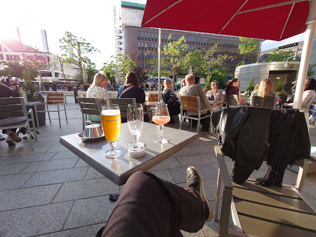 Tennispalatsinaukio 4, 00100 Helsinki