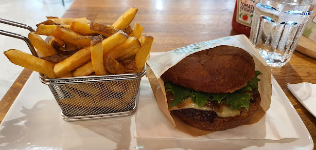 Friends & Brgrs Lauttis - Helsinki