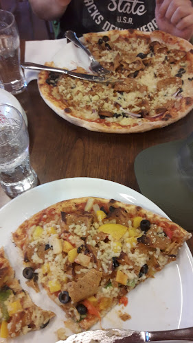 Opinii despre Mevlana Kebab&Pizza House în Pori - Ravintola-ala