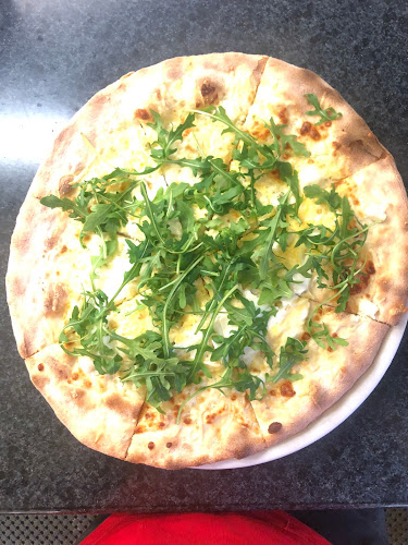 Opinii despre Manskun Pizza & Kebab în Helsinki - Ravintola-ala