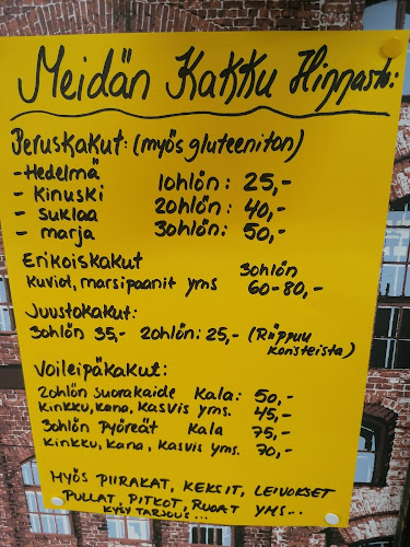 Comentarii opinii despre Lounas-kahvila Kuningatar ja Kuhnuri