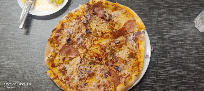 https://m.facebook.com/saarenpizza