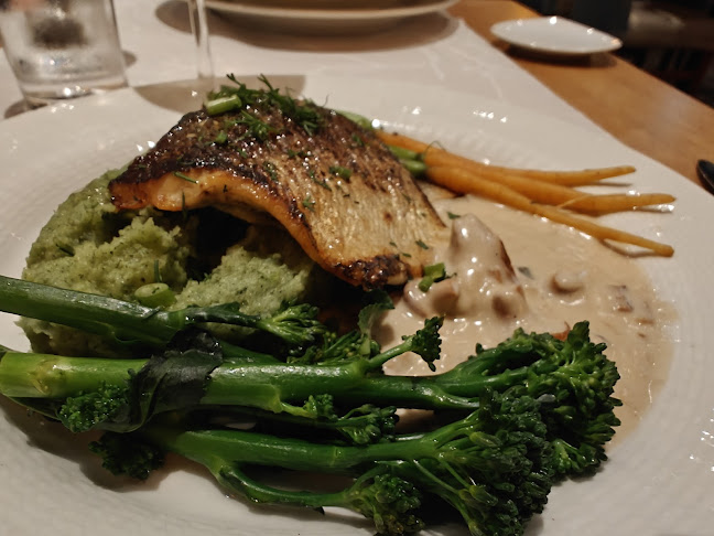 Kauppakeskus Sello, Leppävaarankatu 3-9, 02600 Espoo