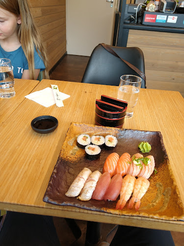 Opinii despre Kani Sushi în Kauniainen - Ravintola-ala