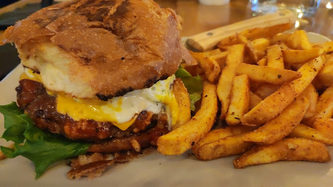 Fat Bull's - Gastrohouse - Ravintola-ala