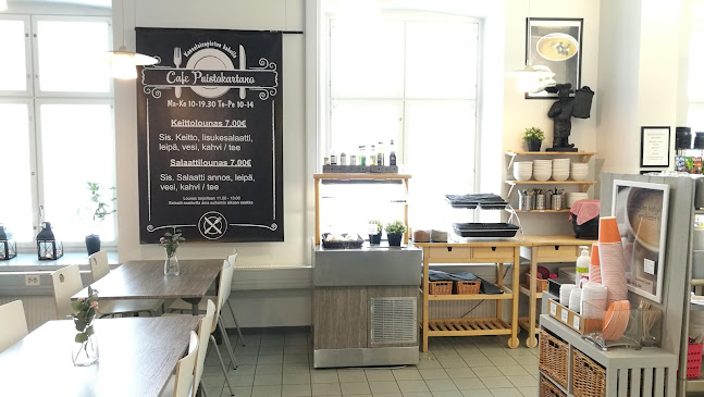 Opinii despre Cafe Puistokartano Tmi în Kuopio - Ravintola-ala