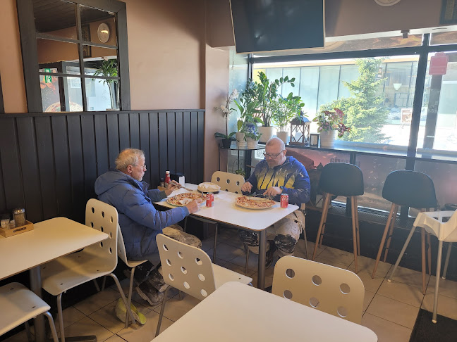 Roihis Pizzeria - Ravintola-ala